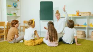 Tlak na plošnou regulaci smartphonů ve školách pokračuje. Připojili jsme se k výzvě